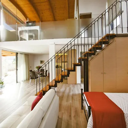 別荘 Semi-detached House With Private Pool