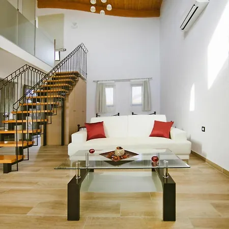 Semi-detached House With Private Pool * Lardos