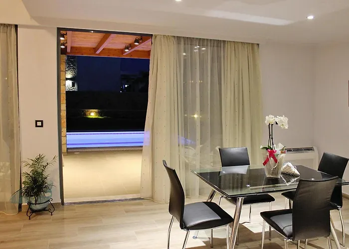 בית נופש Semi-detached House With Private Pool *