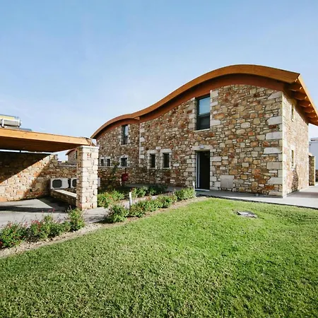 Semi-detached House With Private Pool