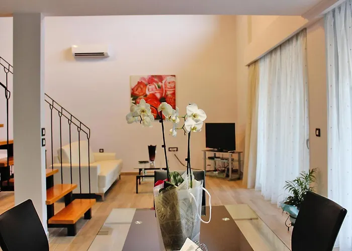 度假居 Semi-detached House With Private Pool *